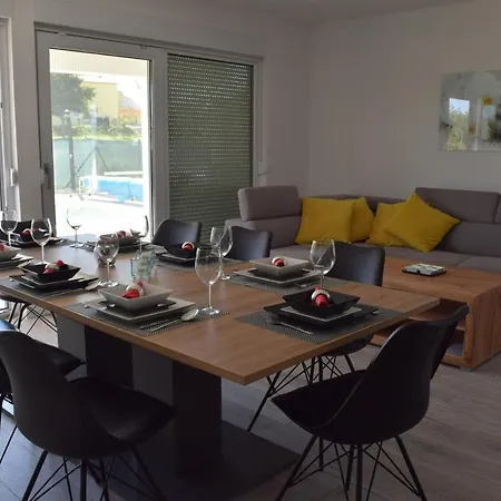 Savrsen Odmor U Ivona Задар