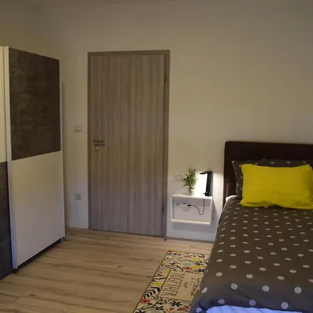 Savrsen Odmor U Grijanom Bazenu Ville Ivone Задар